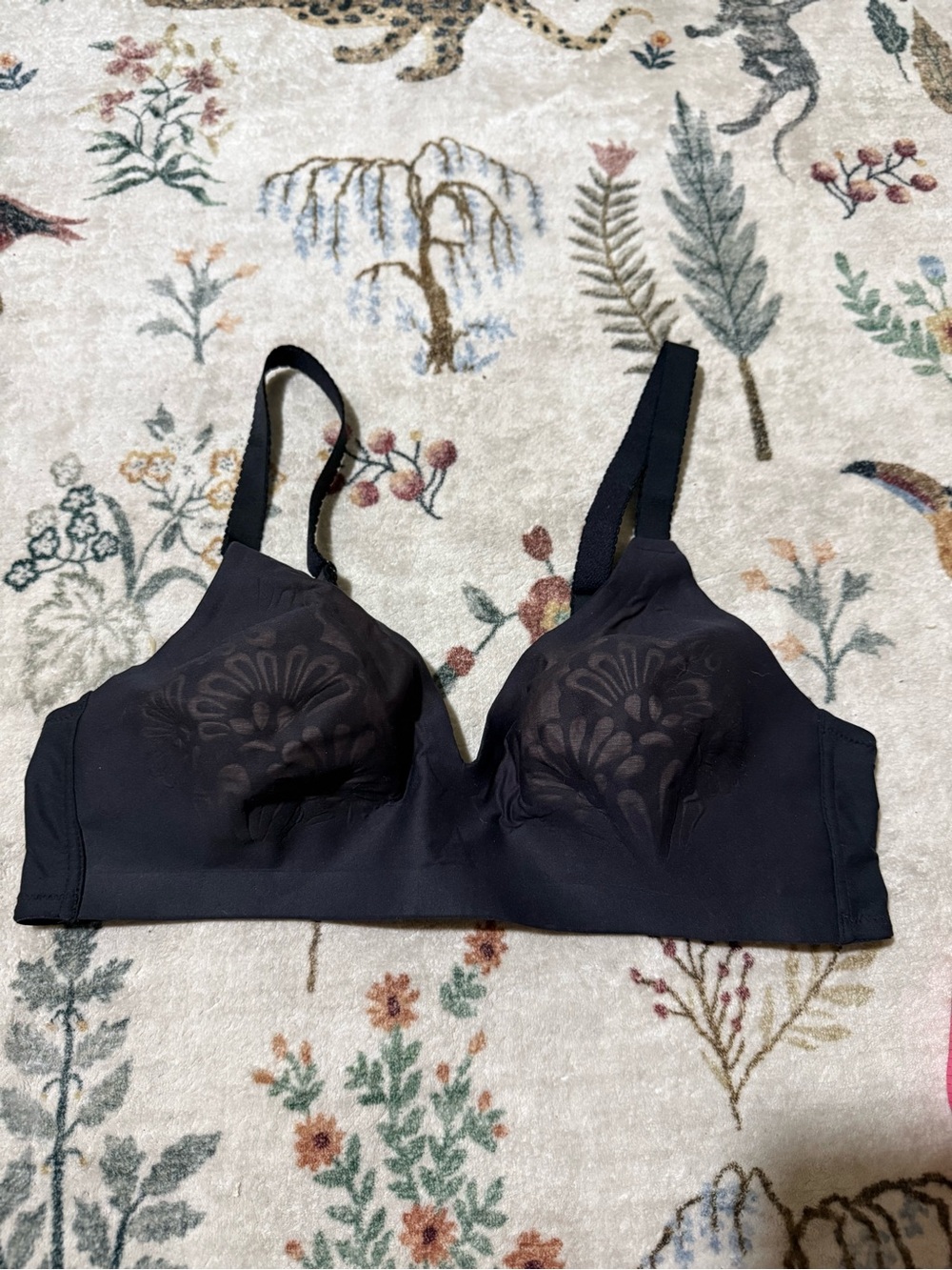 Bali Women Beauty Gravity Defying Natural Lift Wireless Bra, Black/Nude 36B